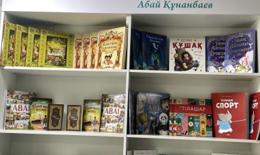 В Павлодаре открыли книжный магазин с читальней