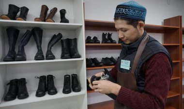 100 етікші: Павлодар облысында кәсіпкер аяқ киім тігуді тегін үйретуге дайын