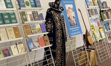 Павлодарда оқушылар Мұзафар Әлімбаевтың жеке заттарын тамашалады