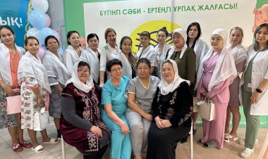 Павлодарлық аналар жаңа туған сәбилерге сыйлық үлестірді