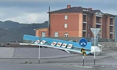 Ветер повалил полувековой памятник в Павлодарской области