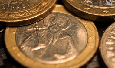 Во Франции уничтожили десятки миллионов монет