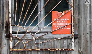 Павлодарда сәби бесінші қабаттың терезесінен құлап кетті