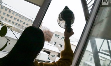 Павлодарда қоқысты терезеден лақтырған тұрғын жазаланды