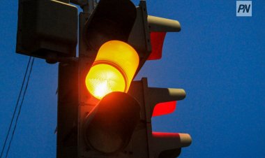 Павлодарда бағдаршамға бағынбаған жүргізушілер жазаланды