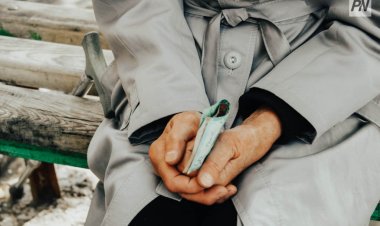 Мобильные аферисты украли деньги с банковских карт двух павлодарцев