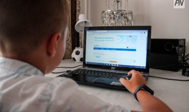 Екібастұзда екінші ауысымда оқушылар қашықтықтан оқиды