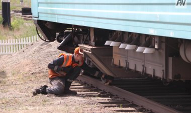 Екібастұзда жас жігіт вагондардың арасында басылып қалып, көз жұмды