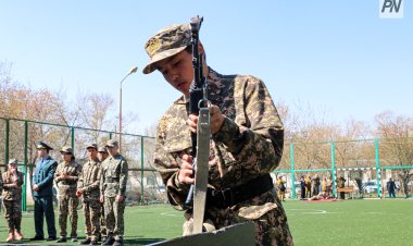 Павлодарские школьники собрали автомат Калашникова