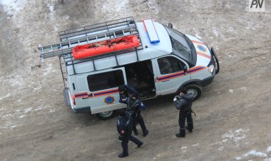 В Аксу спасатели освободили водителя, зажатого в кабине Камаза