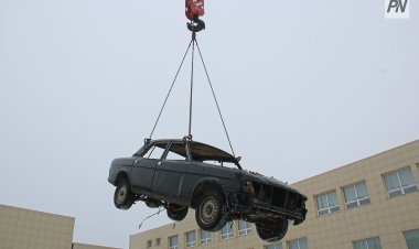 Екібастұзда өрт сөндірушілер автокөлікті оттан құтқарды