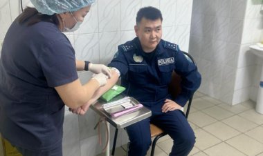 В Павлодаре ряды доноров пополнили полицейские