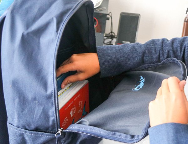 В сёла Павлодарской области привезли книги по программированию