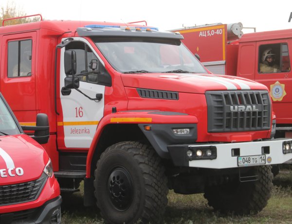 У дачных массивов Павлодара дежурят пожарные машины