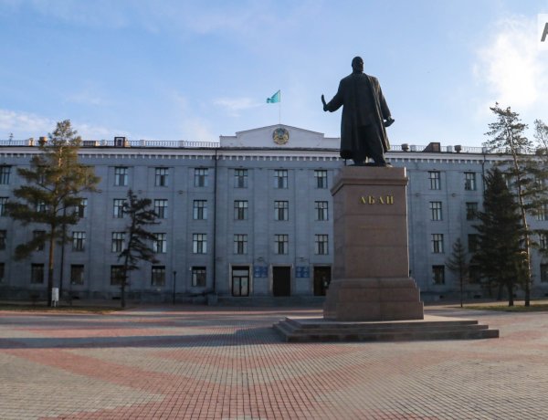 Павлодар облысының әкімі тұрғындармен онлайн жүздесті