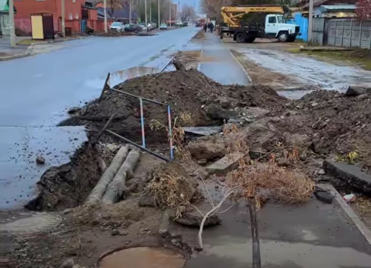 Павлодарда  асфальтбетонды қазып, жаппай кеткен  кәсіпорындар айыппұл арқалайды