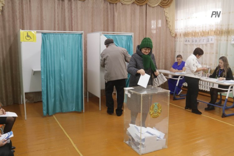 Выбирает народ: как голосуют избиратели Щербактинского района