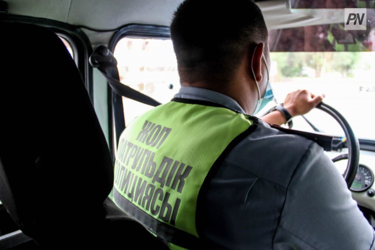Ақсуда мас жүргізуші полицейлерден қашпақ болған