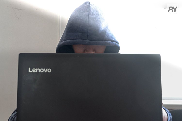 В Париже украли ноутбук с секретной информацией