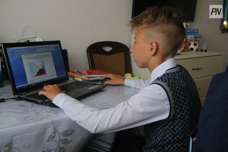 Школьники Павлодарской области вторую смену будут учиться дома