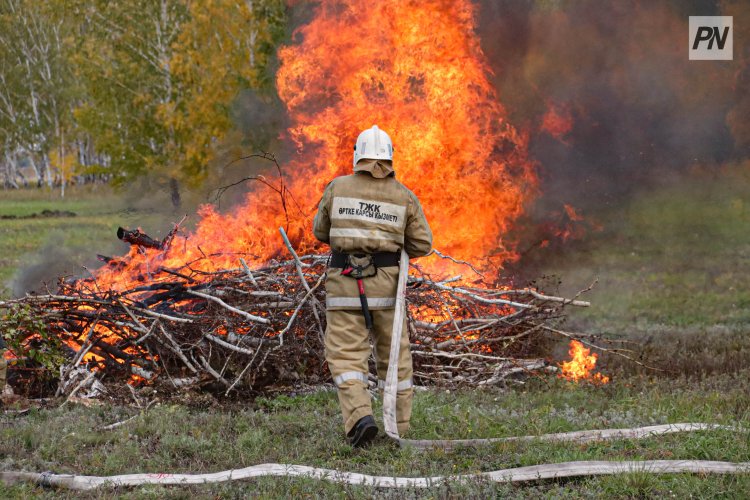 Три дачи сгорели в Павлодаре
