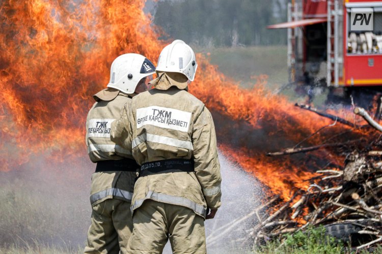 Алкогольный подарок стал причиной пожара в Павлодарском районе