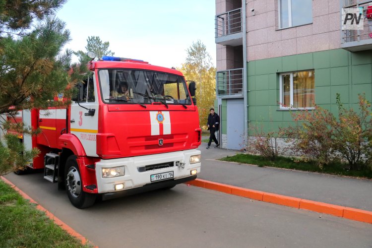 В Павлодаре потушили магазин