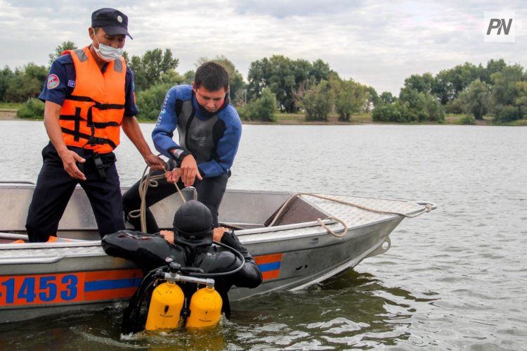 Павлодарские спасатели помогли в поисках погибшего на воде