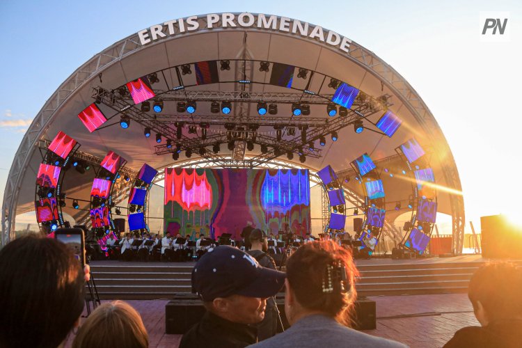 «Ertis Promenade» сахнасында Аққулы шығармашылық ұжымы концерт өткізеді
