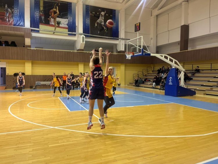 Павлодарские баскетболистки сразились с одним из лидеров чемпионата Казахстана