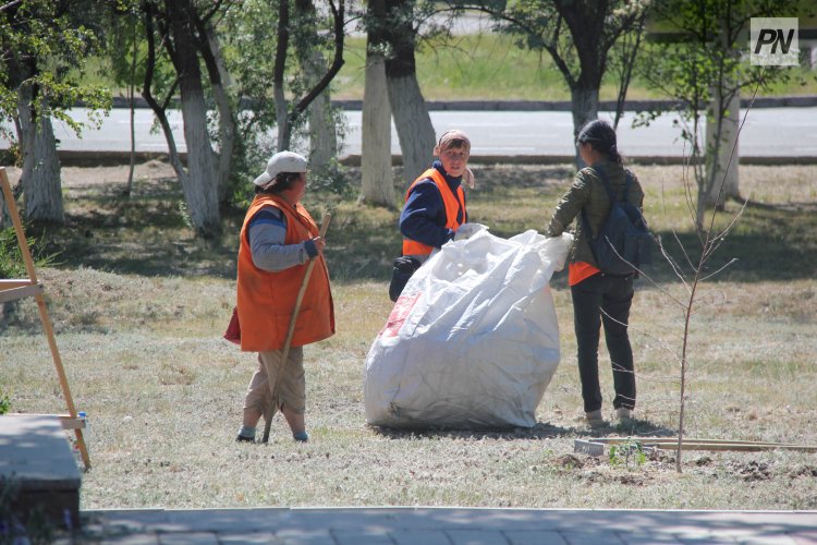 Пересмотреть тарификацию за вывоз мусора предложили бизнесмены из Аксу