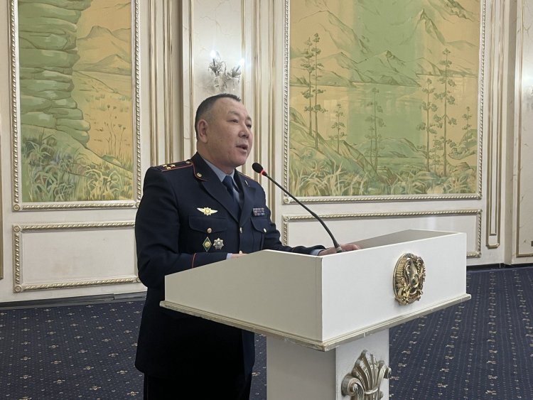 Павлодарлық полицей пародист-қылмыскерлердің әдістерімен таныстырды