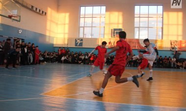 В Павлодаре сразились футболисты в погонах из четырех регионов