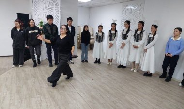 Павлодарлық оқушылар театр актерларымен кездесті