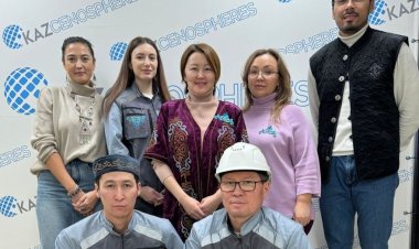 Павлодарские заводчане сменили робу на национальные костюмы