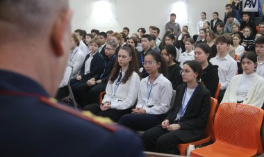 Блогеры и спортсмены рассказали павлодарским школьникам о последствиях правонарушений