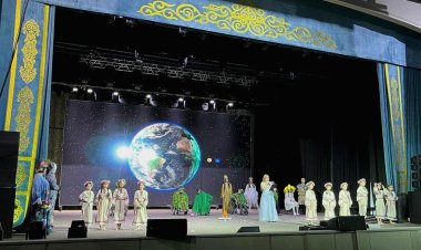 Павлодарлық жас экологтар планетаның ластануын сахналады