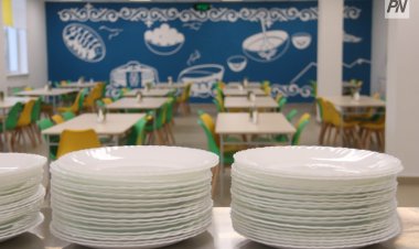 Павлодарлық депутат жиһазы тозған мектеп асханасының жағдайына дабыл қақты
