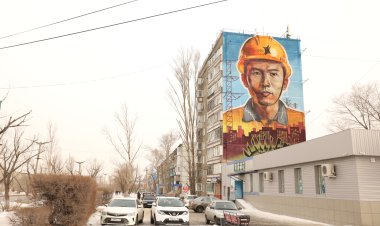 В Аксу нарисовали портрет энергетика высотой с многоэтажку
