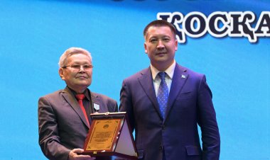 Павлодарда шығармашылық зиялы қауым өкілдеріне әдеби сыйлықтар табысталды