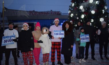 Қыс кереметі: Екібастұзда отбасылар ертегі кейіпкерлерімен жарысты