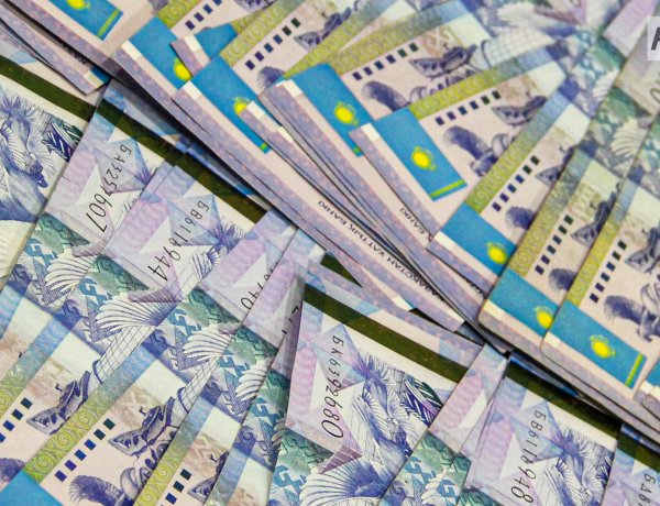 Жители Майкаина получили денежные выплаты за свои дома