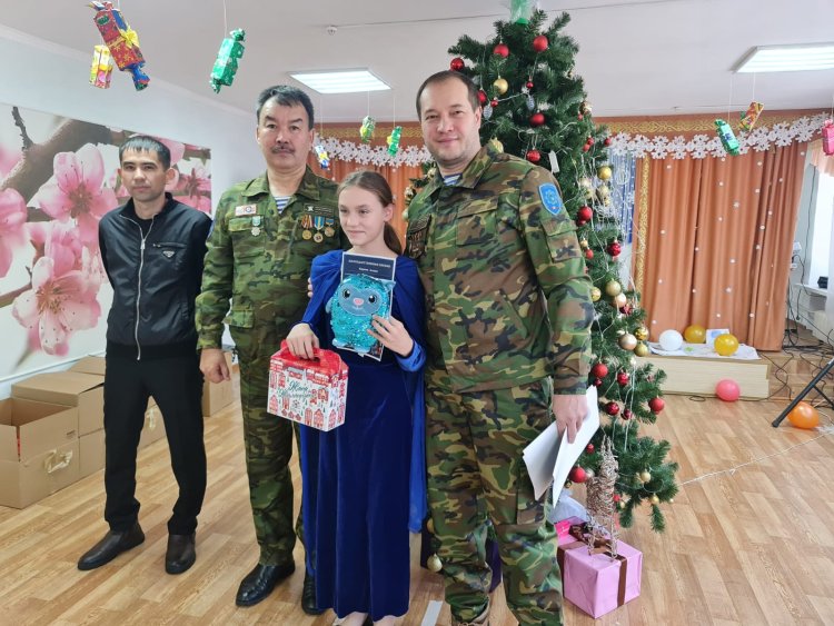 Павлодарские поисковики подарили детям праздник
