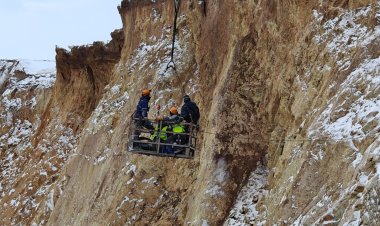 Майқайың кенішінде мамандар автобусқа жету жолын пысықтауда