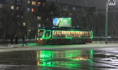В Павлодаре залатают выбоины на трамвайных путях