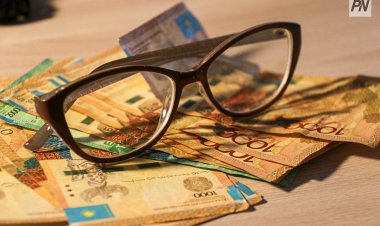 На пенсионные счета казахстанцев поступают первые взносы от работодателей