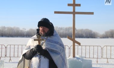 Павлодарский священнослужитель разъяснил смысл крещенских купаний
