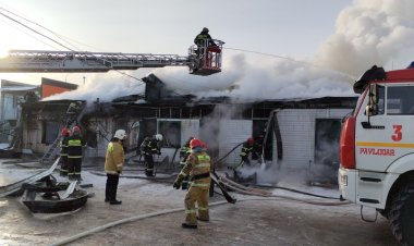 В Павлодаре сгорел магазин