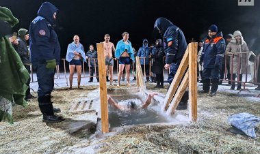 Больше полутора тысяч павлодарцев окунулись в крещенскую купель