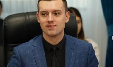 Павлодарлық мұғалім  министрден смартфон алды